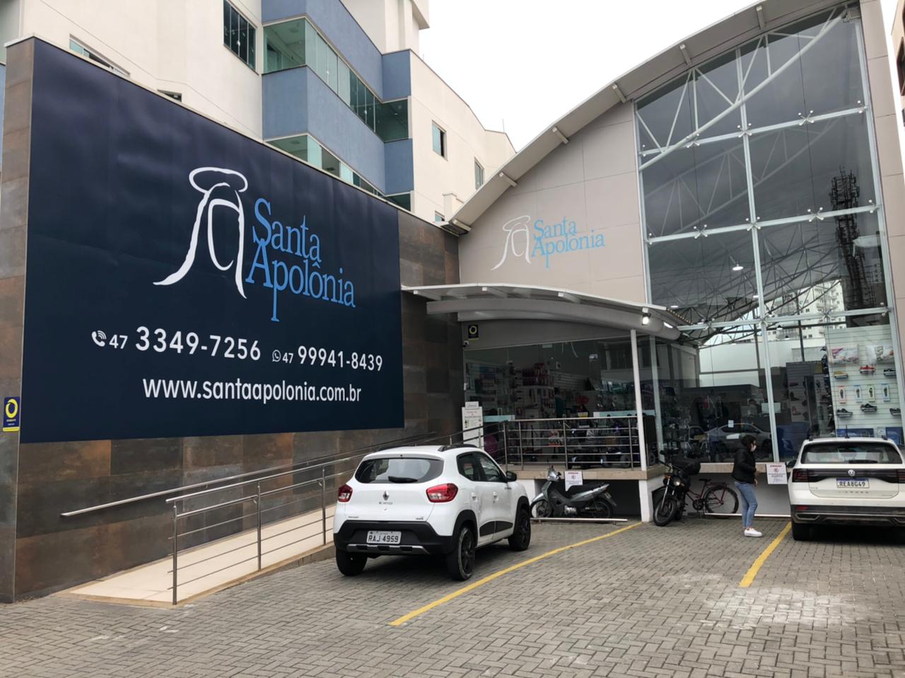 Fachada da Rede Santa Apolnia ? Itaja, Centro (SC)