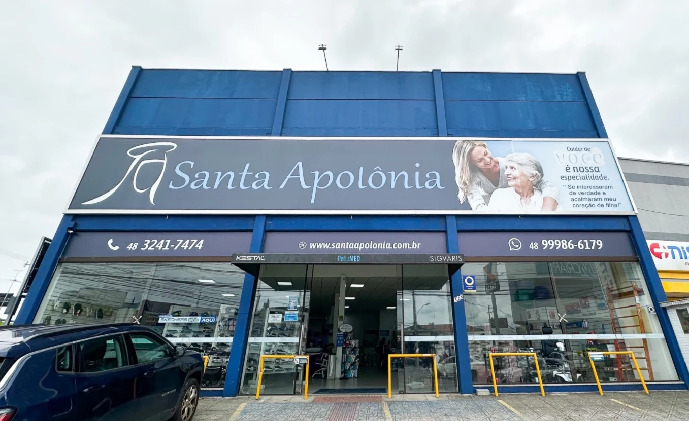 Fachada da Rede Santa Apolnia ? Palhoa, Centro (SC)