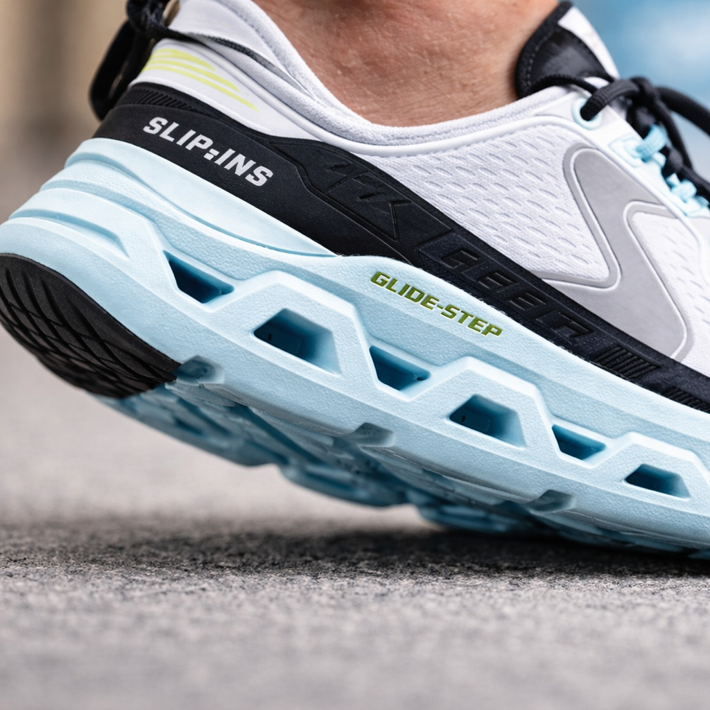 Detalhe da entressola Glide-Step do Skechers Glide Step Altus